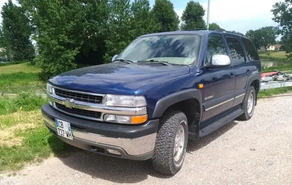 Chevrolet Tahoe (GMT820)-0