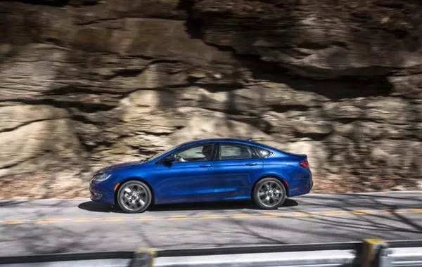 Chrysler 200 II-3