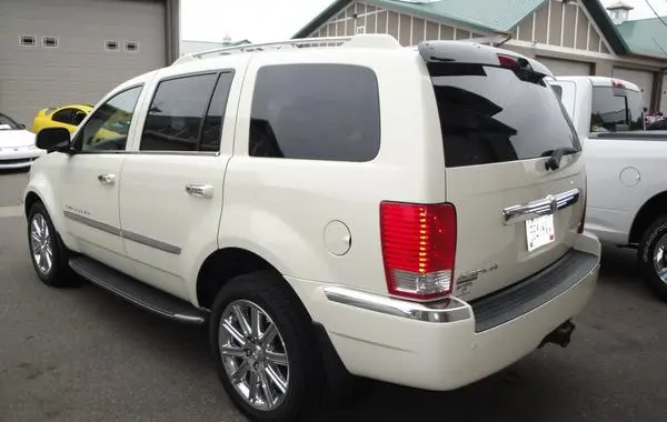 Chrysler Aspen-0