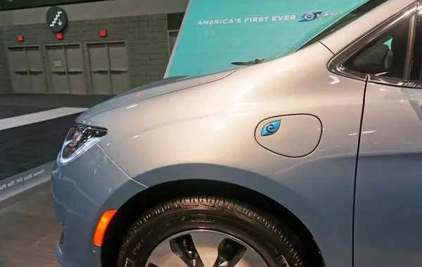 Chrysler Pacifica-2