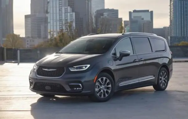 Chrysler Pacifica (facelift 2021)-2