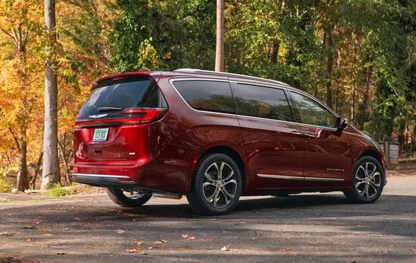Chrysler Pacifica (facelift 2021)-0