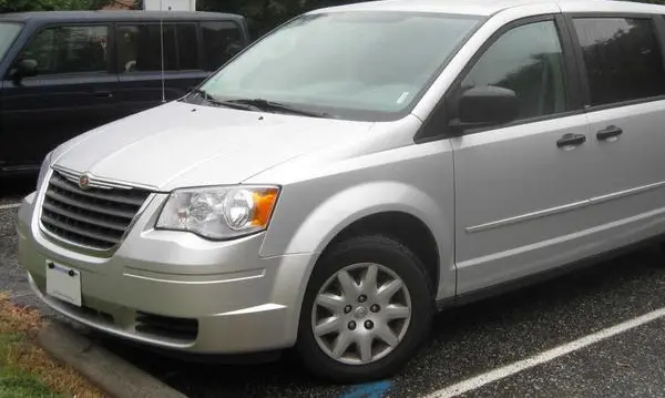Chrysler Town & Country V