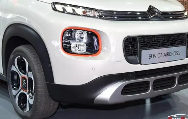 Citroen C3 Aircross I (Phase I, 2017)-3