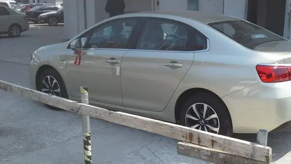Citroen C4 Berline (Phase I, 2015)-1