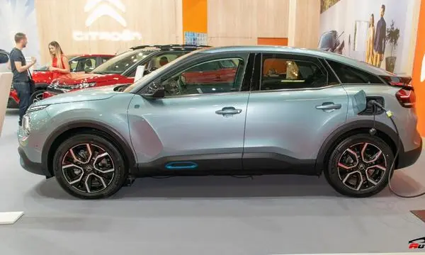 Citroen C4 III (Phase I, 2020)-1