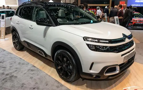 Citroen C5 Aircross I (Phase I, 2017)-3