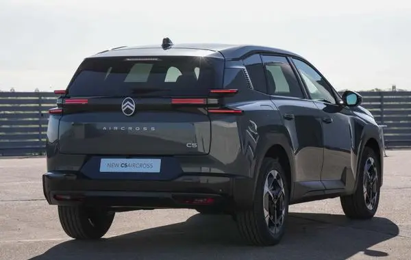 Citroen C5 Aircross II (Phase I, 2025)-1