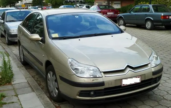 Citroen C5 I (Phase II, 2004)-1