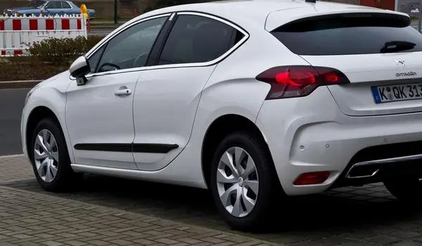 Citroen DS4-6