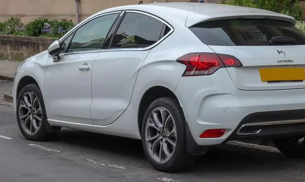 Citroen DS4-8