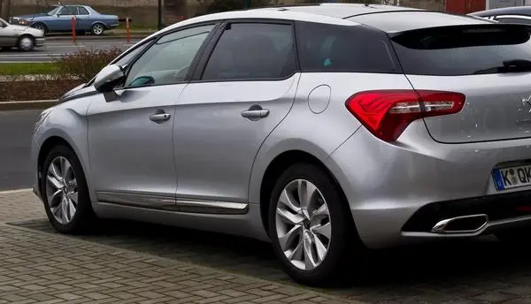 Citroen DS5-2