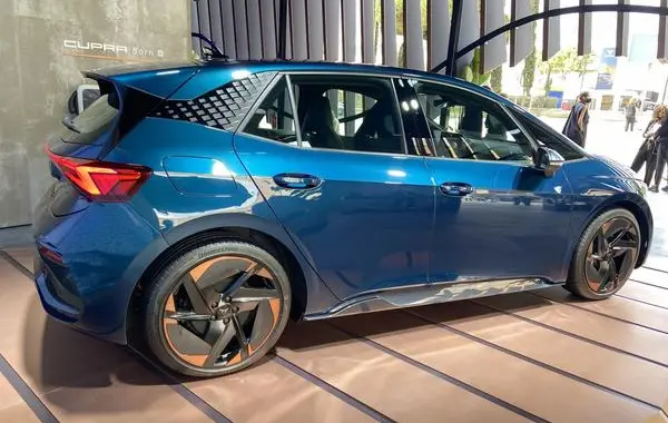Cupra Born-4