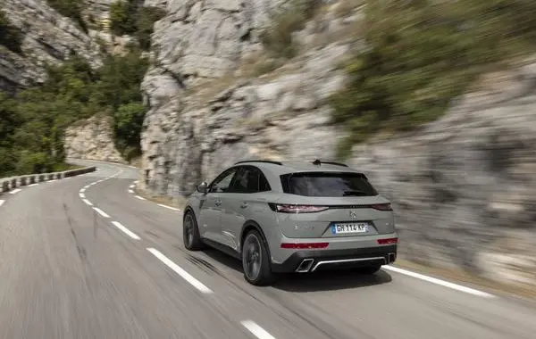 DS 7 (facelift 2022)-1