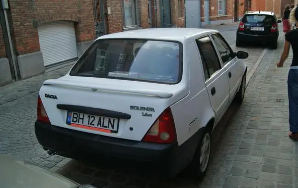 Dacia Solenza-1