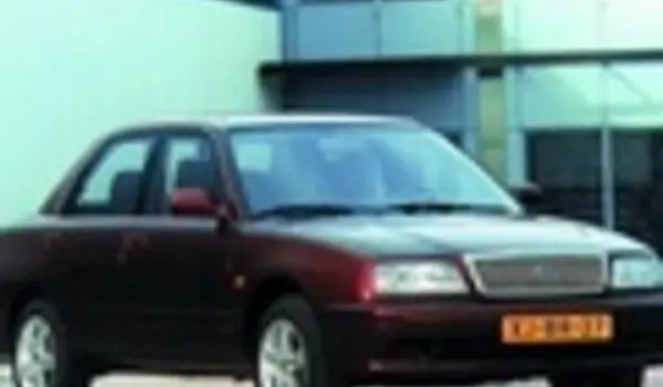 Daihatsu Applause II-1
