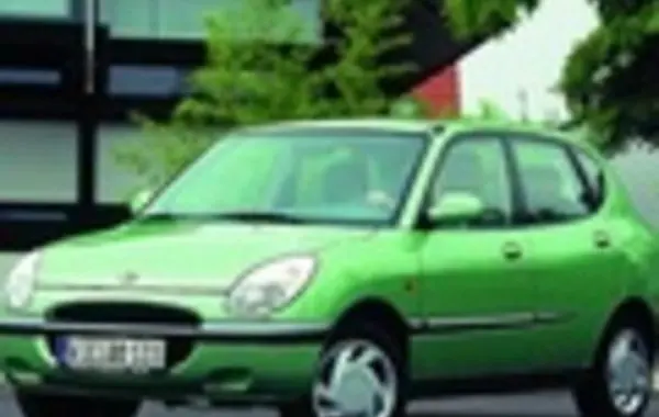 Daihatsu Sirion (M1)-3
