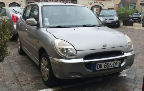 Daihatsu Sirion (M1)