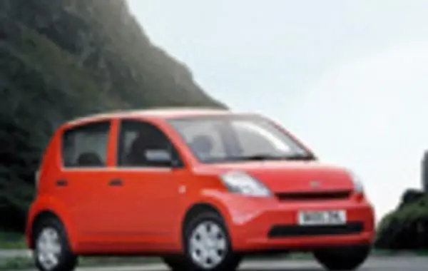 Daihatsu Sirion (M2)-3