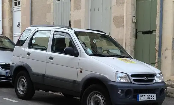 Daihatsu Terios I (J100)-6