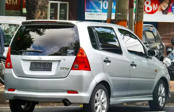 Daihatsu YRV-2