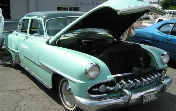 DeSoto Firedome Four-Door Sedan (facelift 1954)