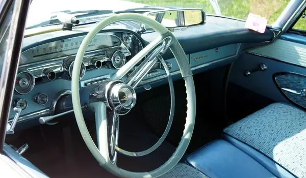 DeSoto Firedome III Four-Door Sedan (facelift 1959)-7