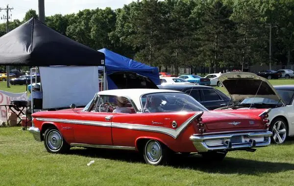 DeSoto Fireflite III Two-Door Sportsman (facelift 1959)-4