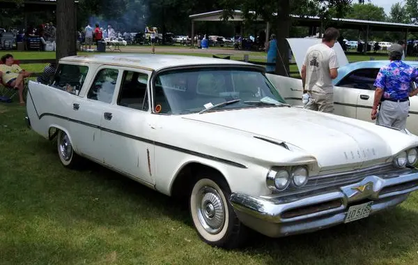 DeSoto Firesweep I Station Wagon (facelift 1959)-1