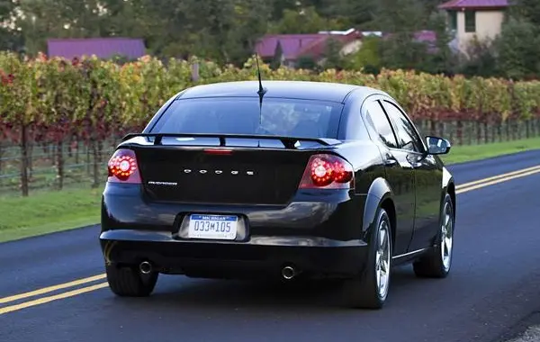 Dodge Avenger Sedan (facelift 2010)-14