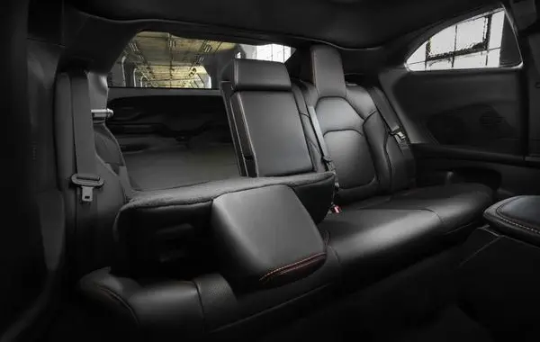 Dodge Charger VIII 4-Door-4