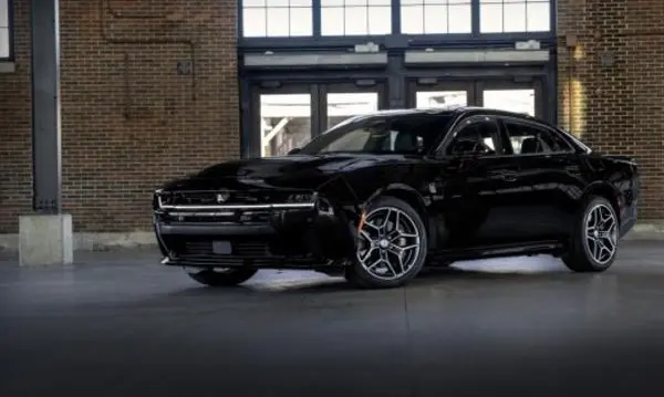 Dodge Charger VIII 4-Door