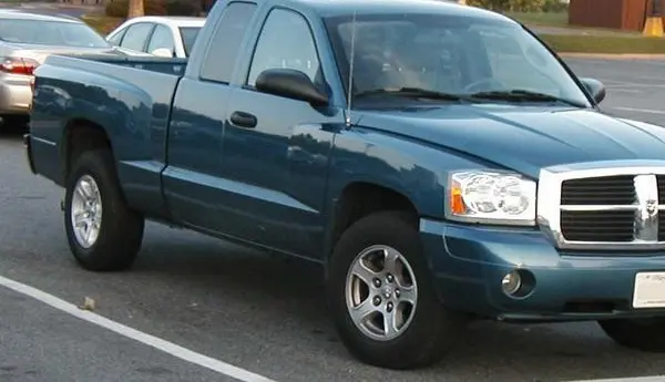 Dodge Dakota III-1
