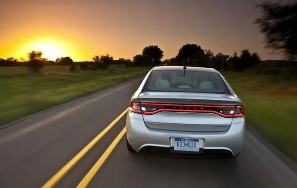 Dodge Dart (PF)-5