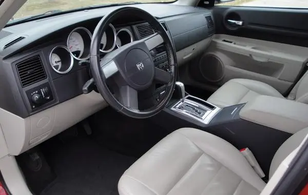Dodge Magnum-6