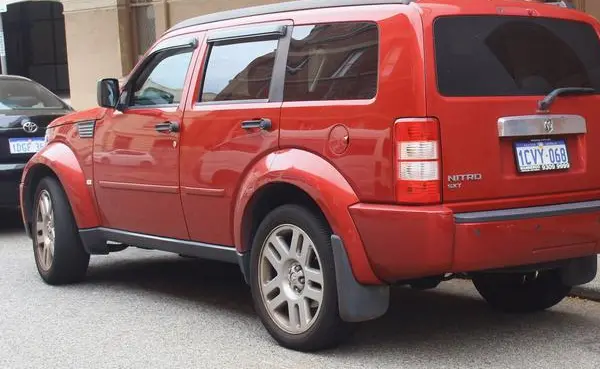 Dodge Nitro-5
