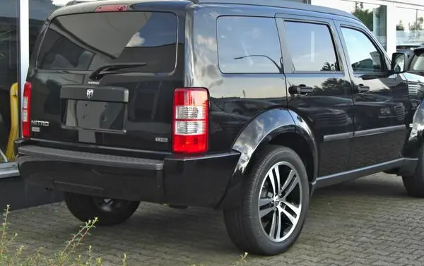 Dodge Nitro-3