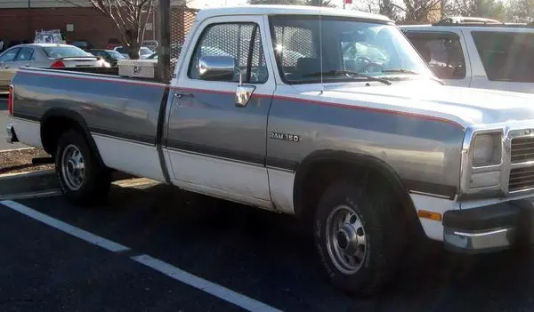 Dodge Ram 150 Conventional Cab (D/W, facelift 1990)-2