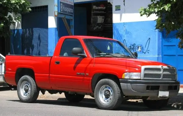 Dodge Ram 1500 Regular Cab Short Bed (BR/BE)