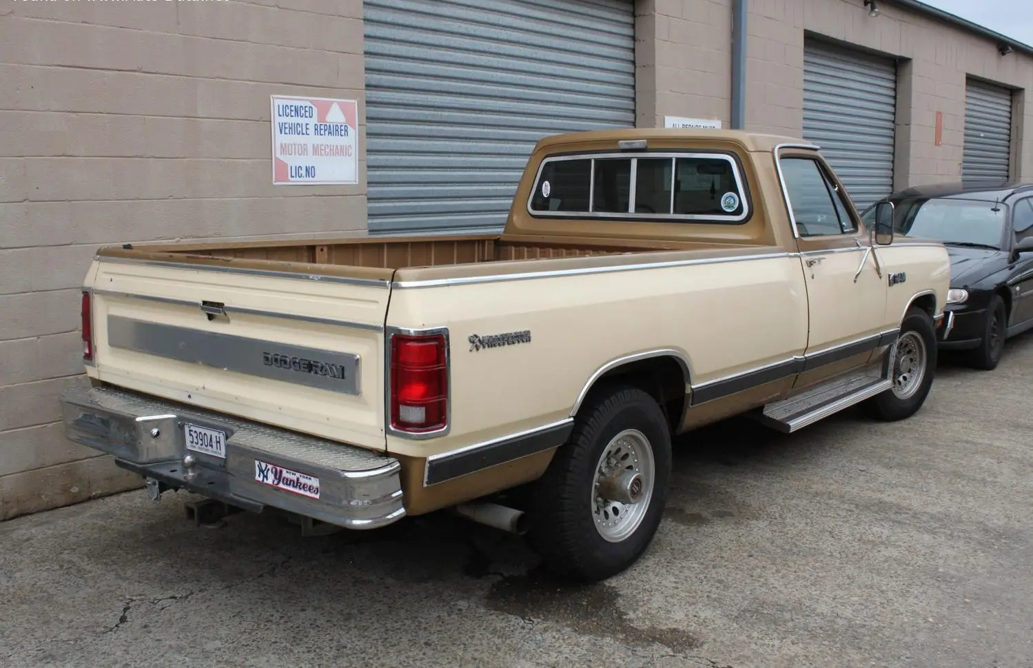Dodge Ram 250 Conventional Cab Long Bed (D/W)-6