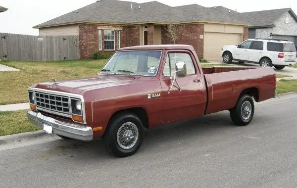 Dodge Ram 250 Conventional Cab Long Bed (D/W)