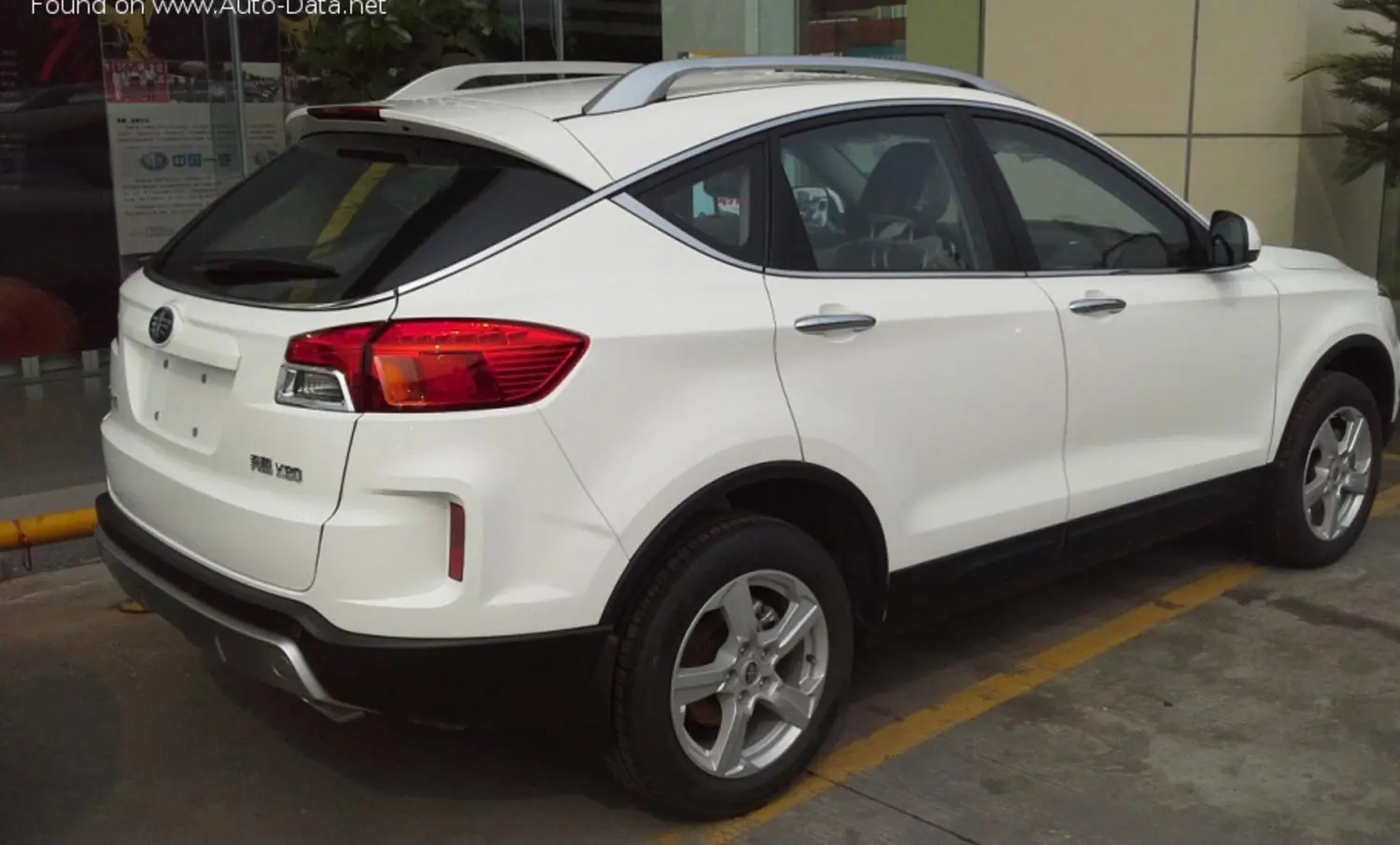 FAW Besturn X80-2