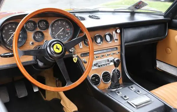 Ferrari 365 GT 2+2-5