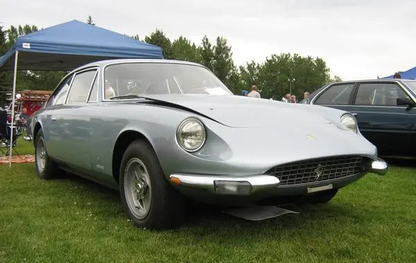 Ferrari 365 GT 2+2-6
