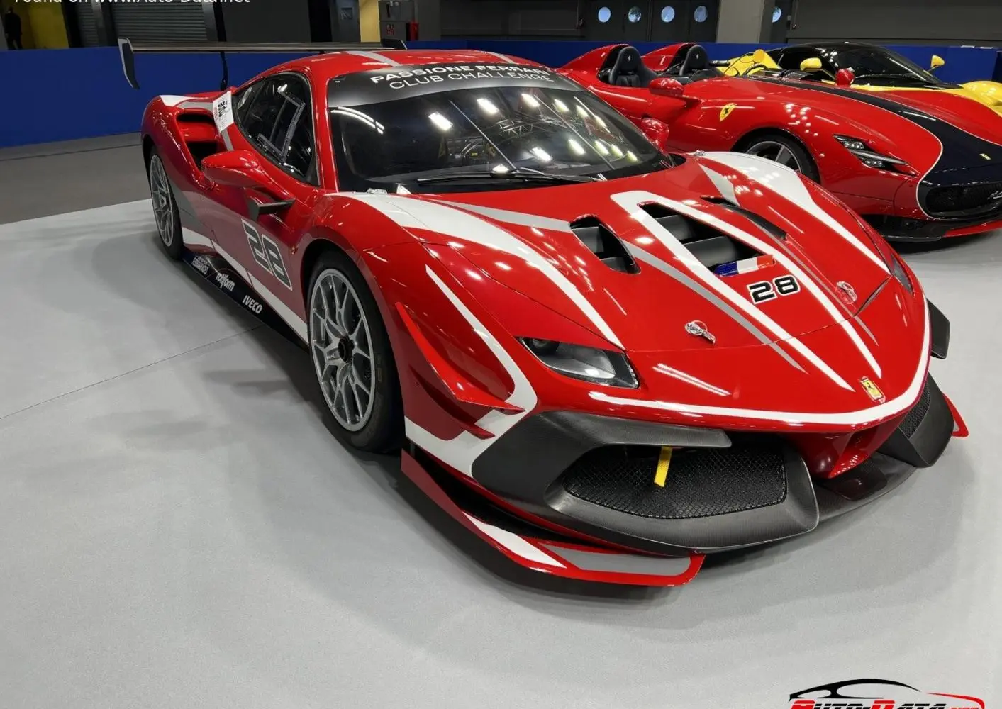 Ferrari 488 Challenge-3