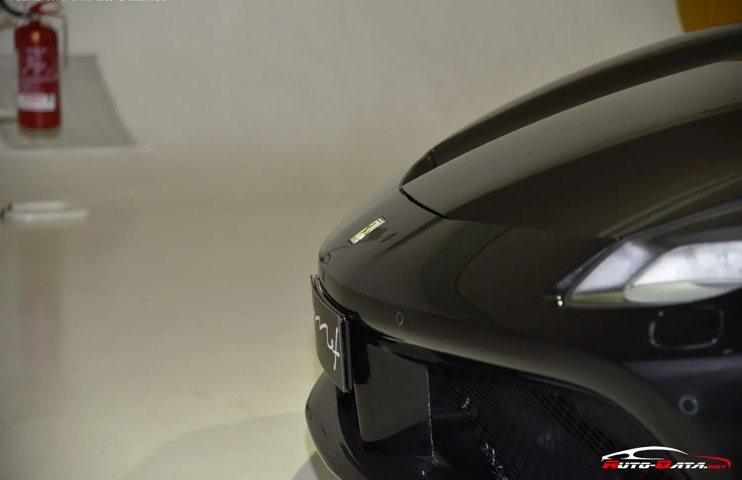 Ferrari 488 GTB-8