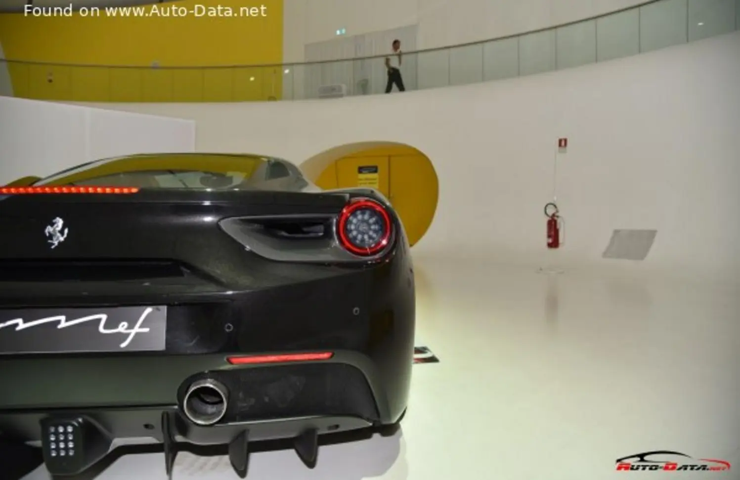 Ferrari 488 GTB-5