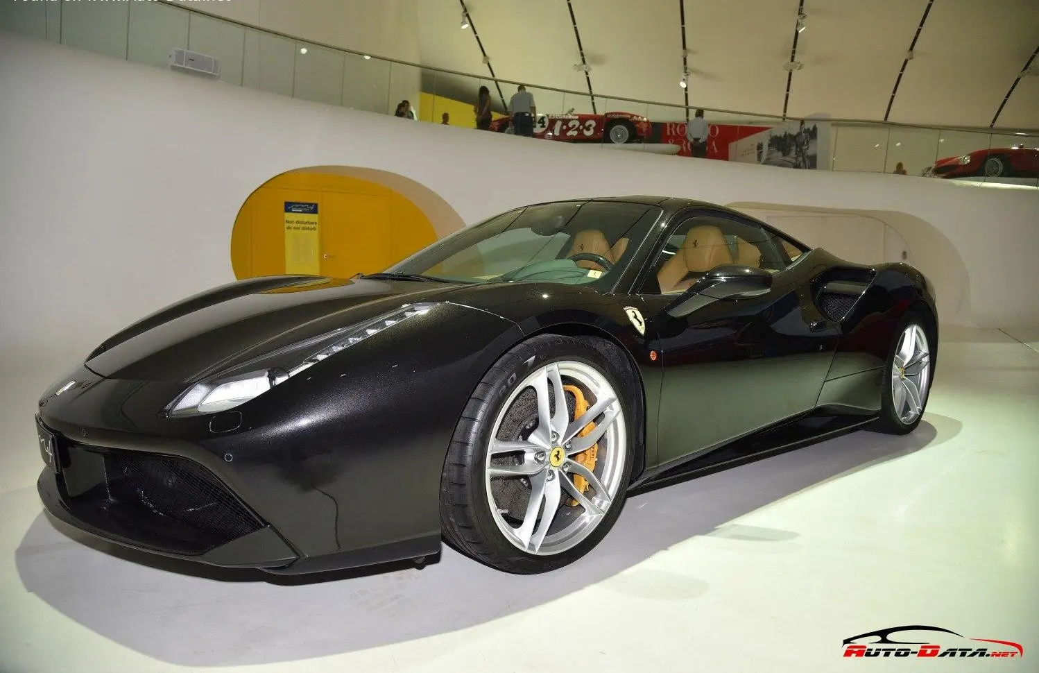 Ferrari 488 GTB-6