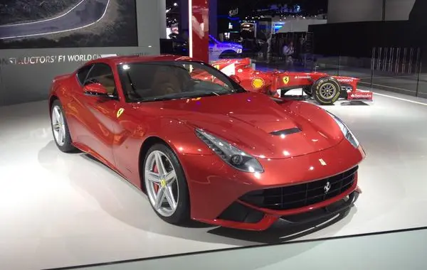 Ferrari F12 Berlinetta-8