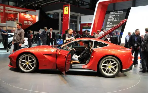 Ferrari F12 Berlinetta-6